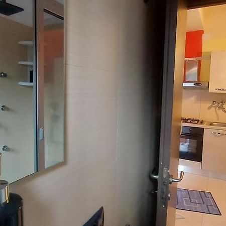 Stanza In Villa Con Giardino Con Box Doccia Idromassaggio Rent A Car Aci Bonaccorsi Ngoại thất bức ảnh