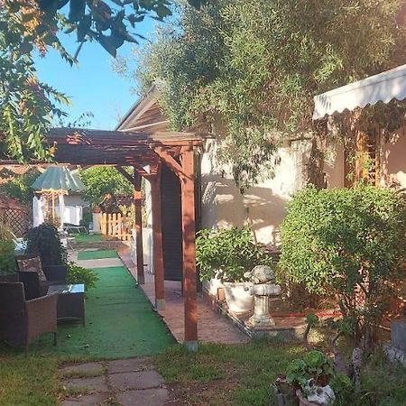 Stanza In Villa Con Giardino Con Box Doccia Idromassaggio Rent A Car Aci Bonaccorsi Ngoại thất bức ảnh