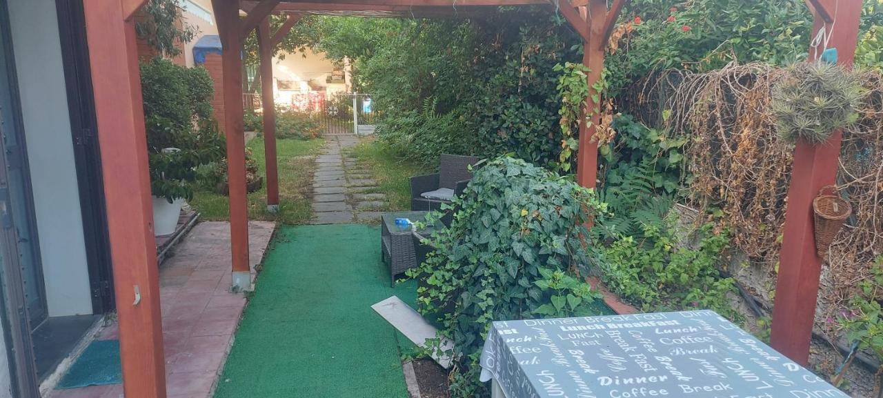 Stanza In Villa Con Giardino Con Box Doccia Idromassaggio Rent A Car Aci Bonaccorsi Ngoại thất bức ảnh